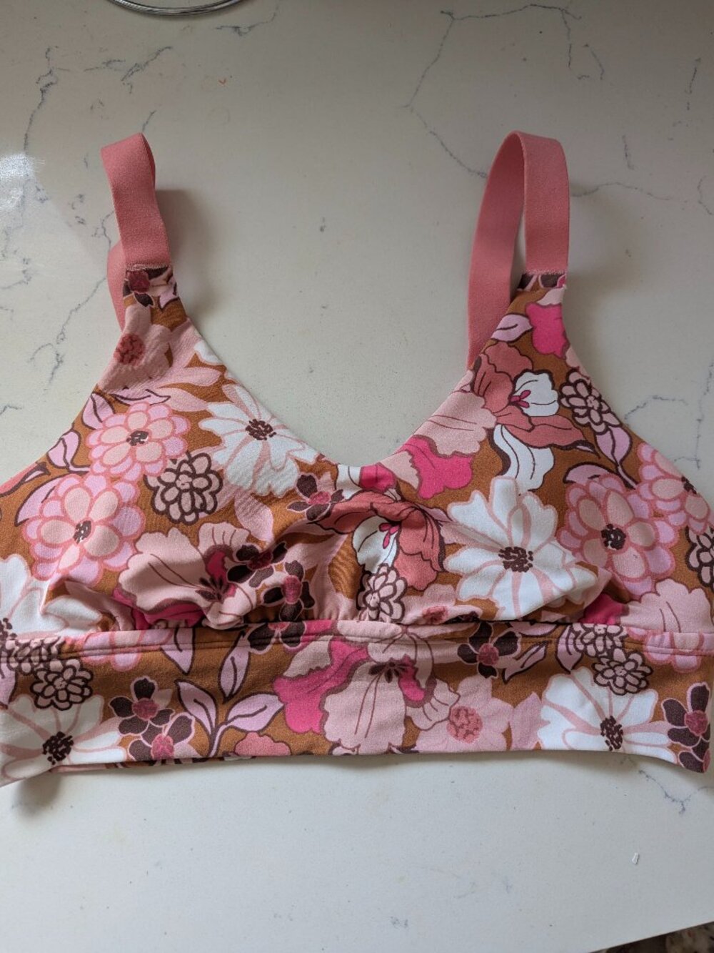 OFFLINE by Aerie Sports Bra Sz M  Removable Cups Pink Floral